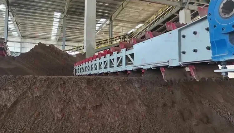 Maquinaria para la fabricación de ladrillos Excavadora con cubo de tipo puente y recuperadora de cubo múltiple para almacenamiento de materias primas 4