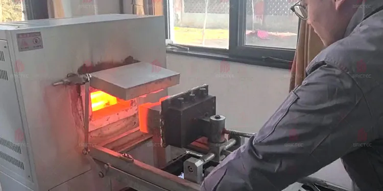 Los ladrillos refractarios con resistencia a altas temperaturas y alta calidad y durabilidad y menores costos de energía 2